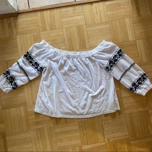 American Eagle Off-Shoulder Embroidered Sleeves